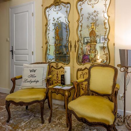 Champagne House - Elegance, Luxury And Charm Bed and Breakfast Condom Exteriör bild