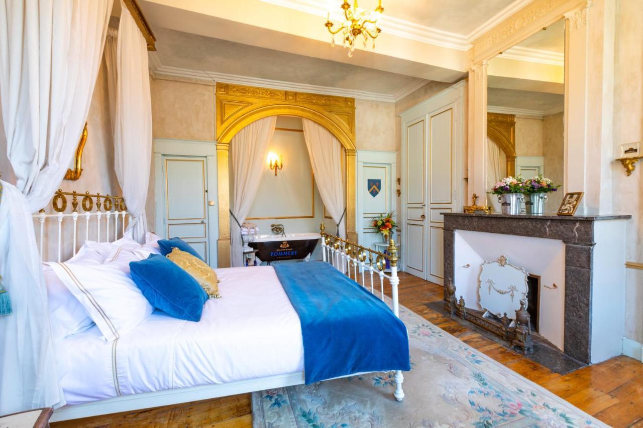 Champagne House - Elegance, Luxury And Charm Bed and Breakfast Condom Exteriör bild