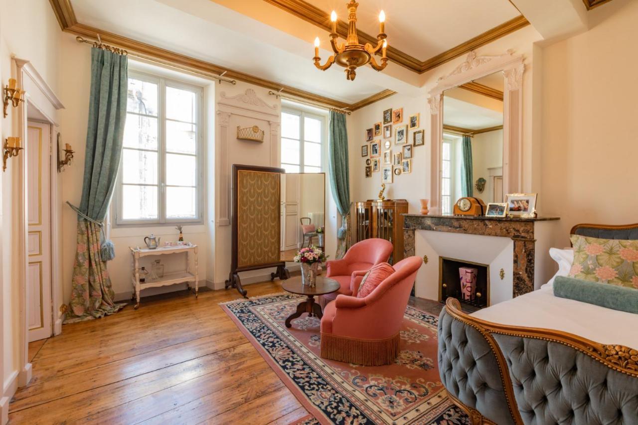 Champagne House - Elegance, Luxury And Charm Bed and Breakfast Condom Exteriör bild