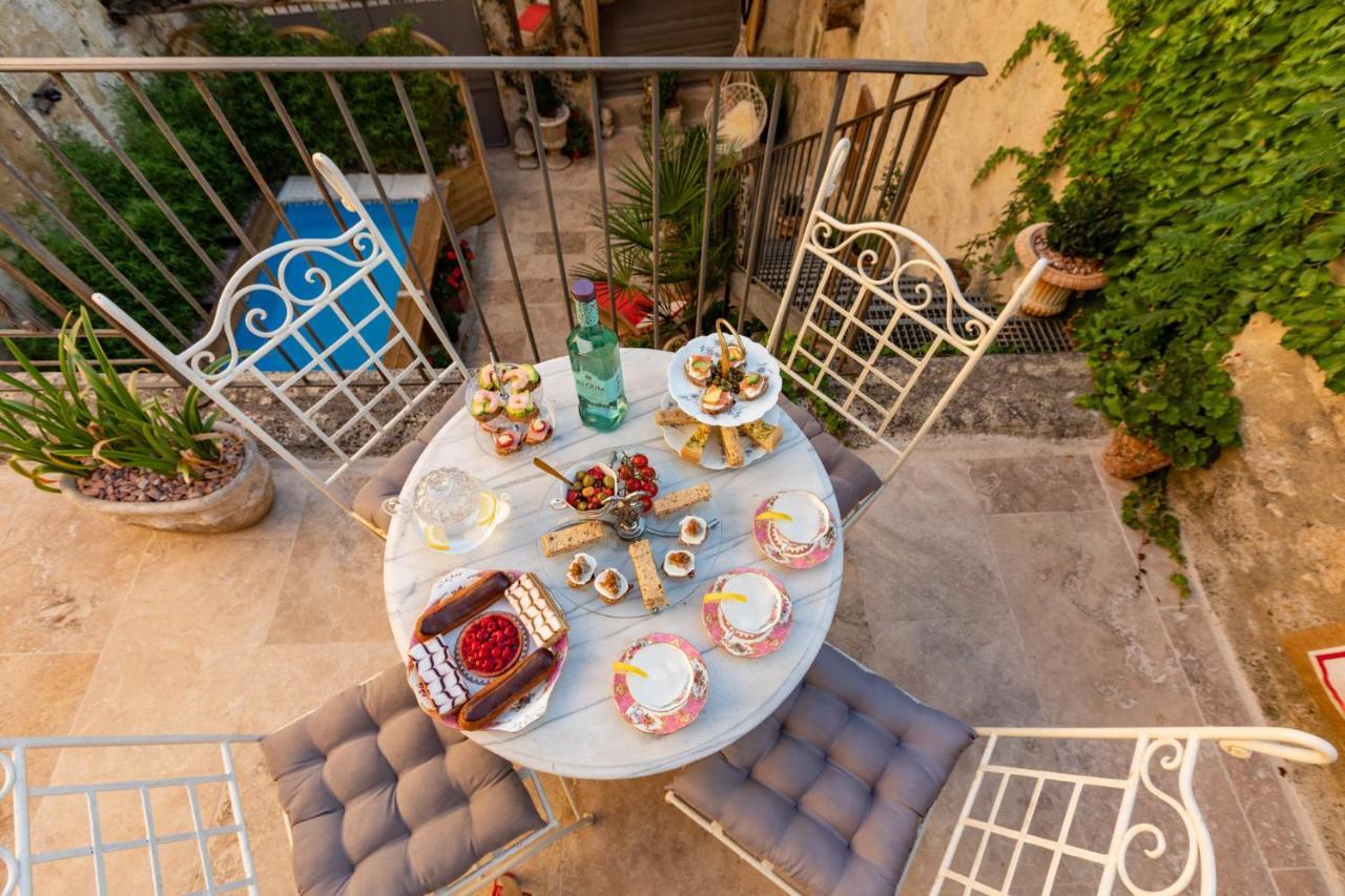 Champagne House - Elegance, Luxury And Charm Bed and Breakfast Condom Exteriör bild
