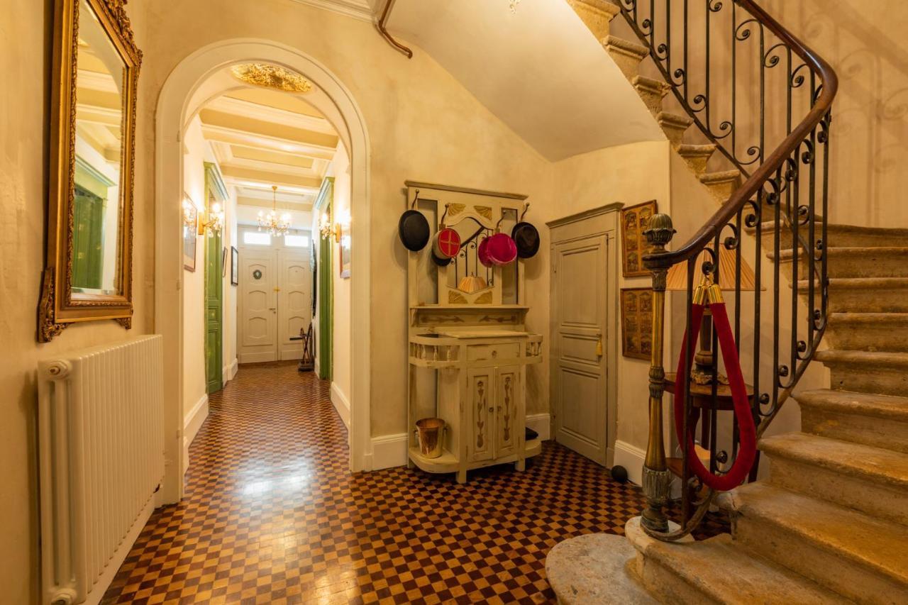 Champagne House - Elegance, Luxury And Charm Bed and Breakfast Condom Exteriör bild