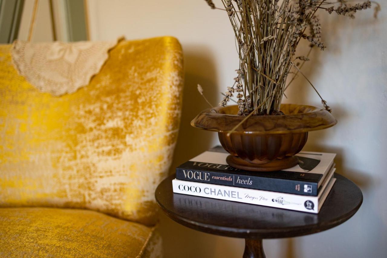 Champagne House - Elegance, Luxury And Charm Bed and Breakfast Condom Exteriör bild