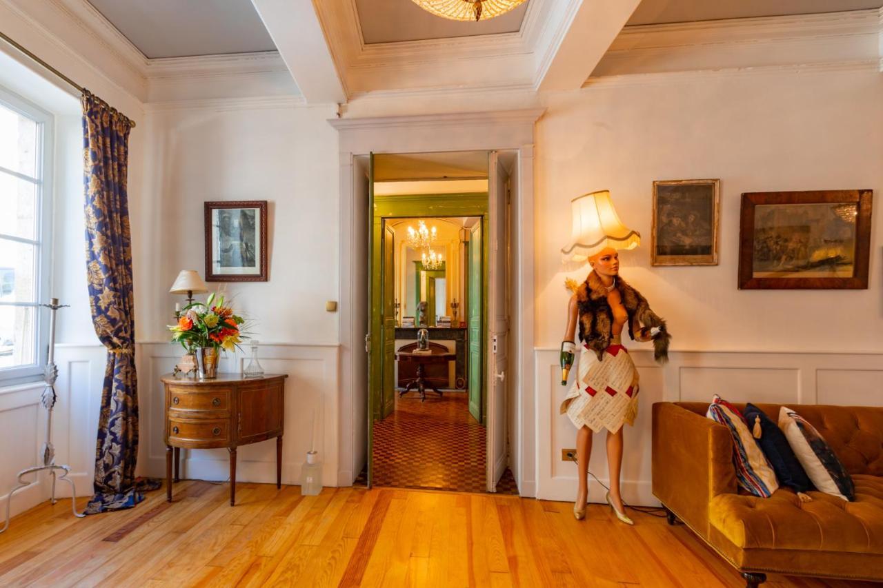 Champagne House - Elegance, Luxury And Charm Bed and Breakfast Condom Exteriör bild