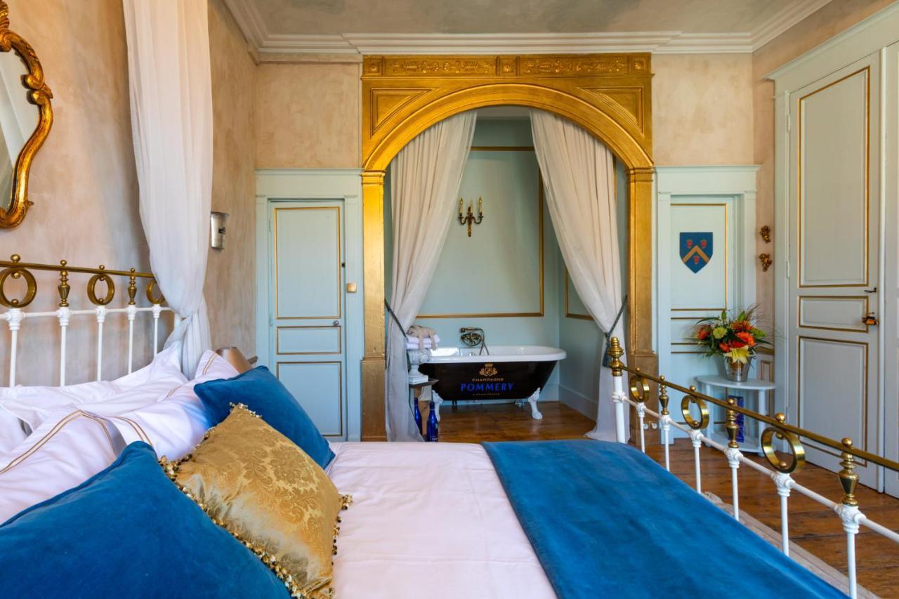 Champagne House - Elegance, Luxury And Charm Bed and Breakfast Condom Exteriör bild