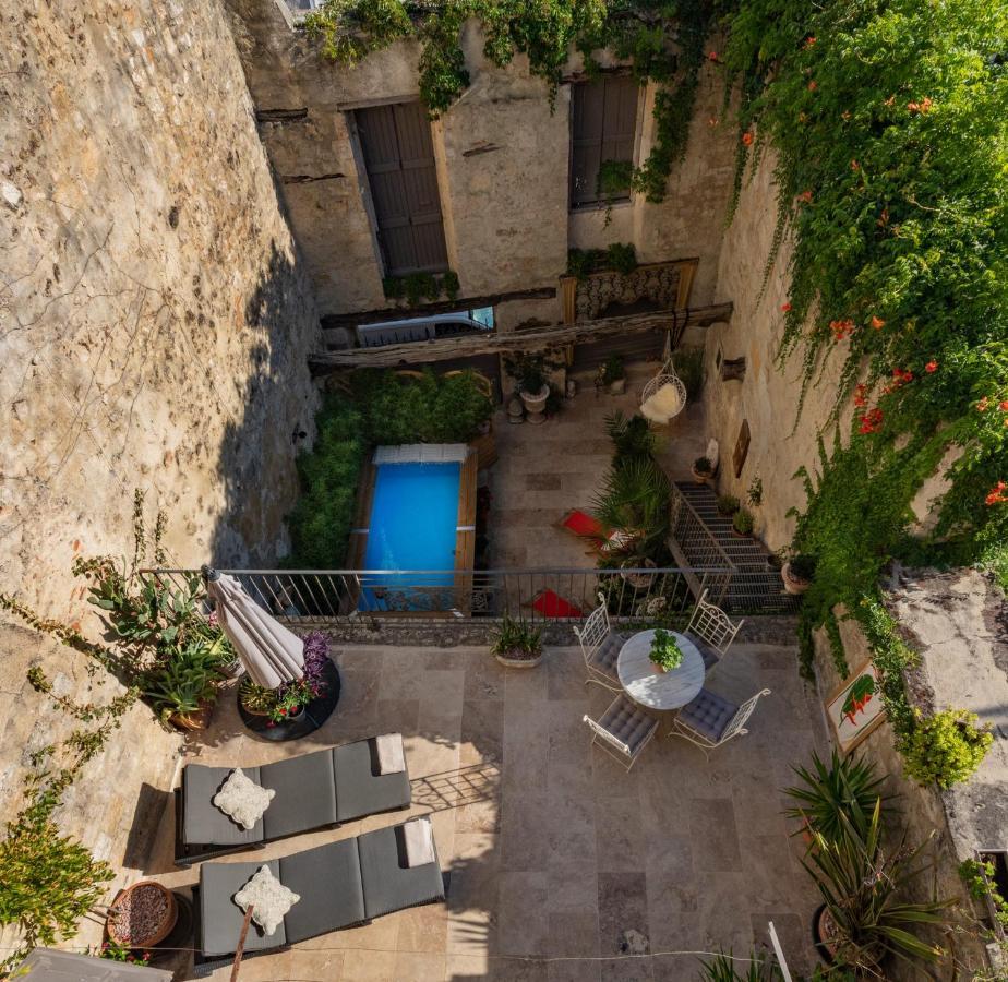 Champagne House - Elegance, Luxury And Charm Bed and Breakfast Condom Exteriör bild